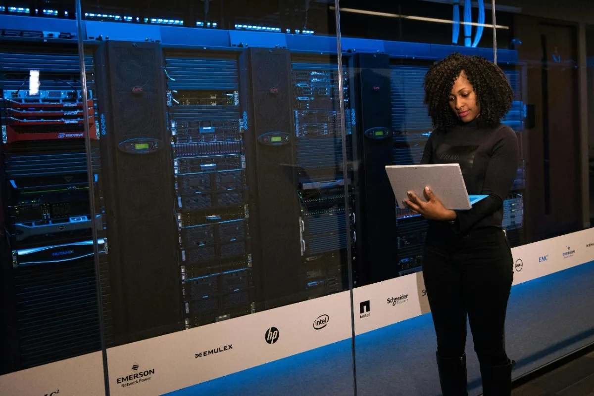 Cloud migration solution for financial services with secure data management, cloud infrastructure modernization, and enterprise financial technology systems